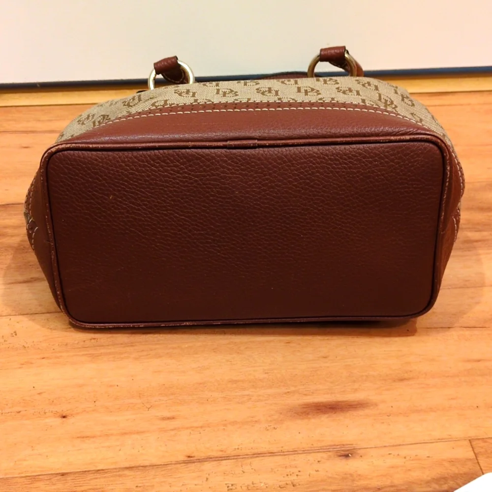 Dooney & Bourke  GUC Canvas Monogram Brown Tote Purse COA & Registration Card - Picture 5 of 15